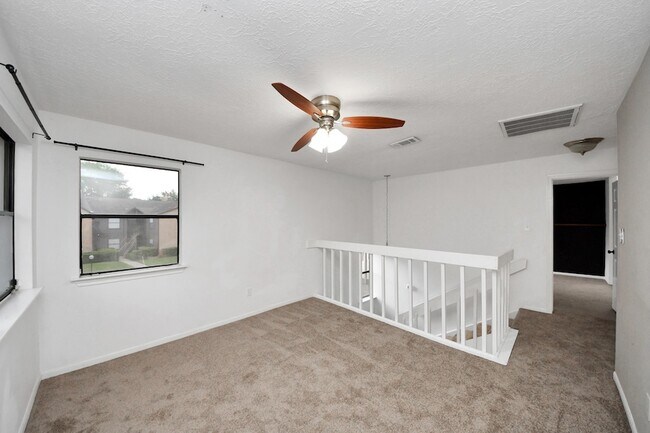Building Photo - 12755 Mill Ridge Dr