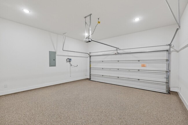 Building Photo - 648 Crested Duck Ct