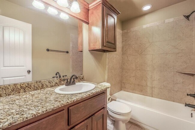 Building Photo - 15900 Cantera Creek Dr