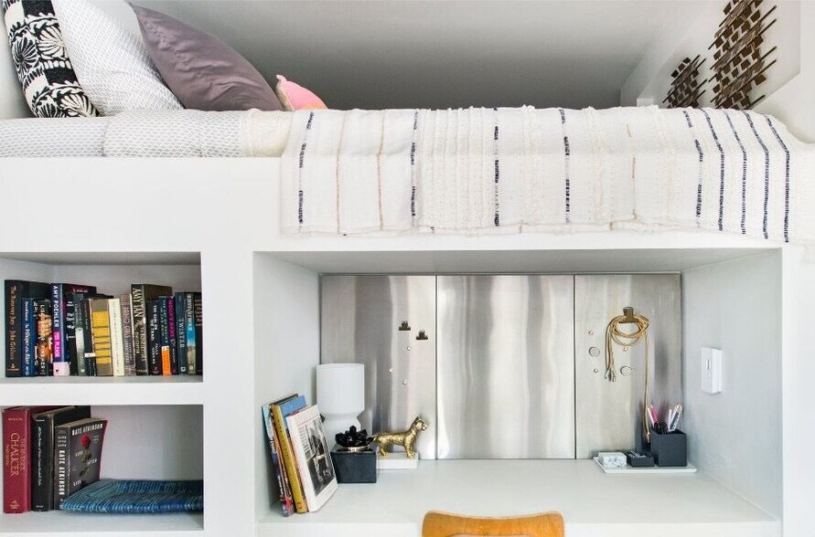 Building Photo - 2846 N Christiana Ave