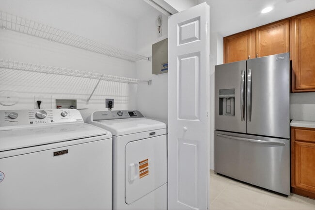 Building Photo - 16218 Sierra Palms Dr