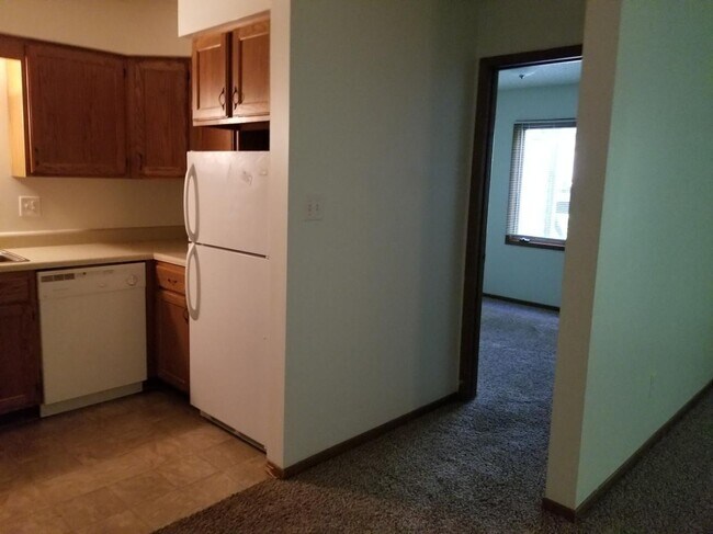 Interior Photo - Oak Creek Chateau Apartments