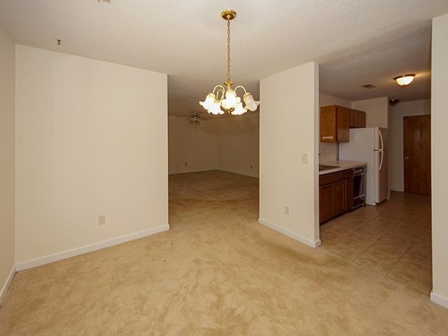 Building Photo - 2311 Treescape Drive Apt 2