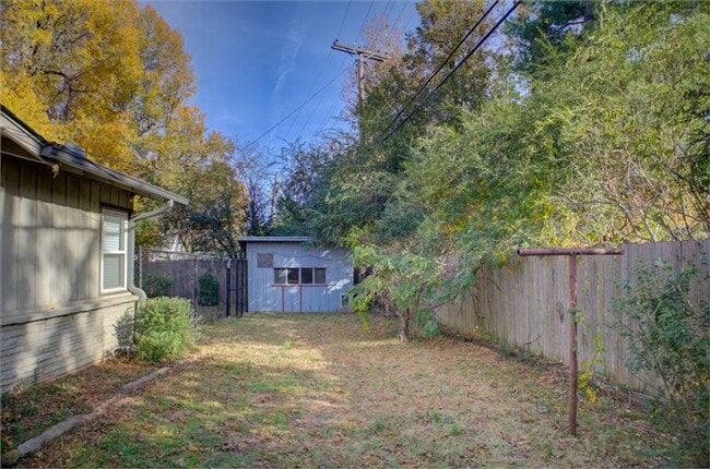 Building Photo - Beautiful Ranch-Style Rental in Marion Gardens!