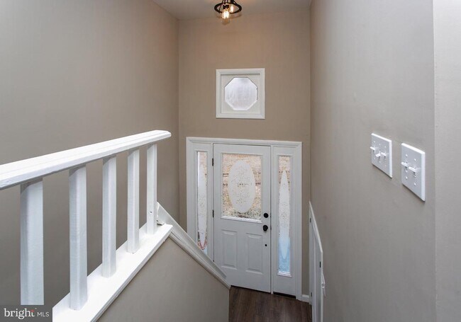 Building Photo - 5026 Preston Ln