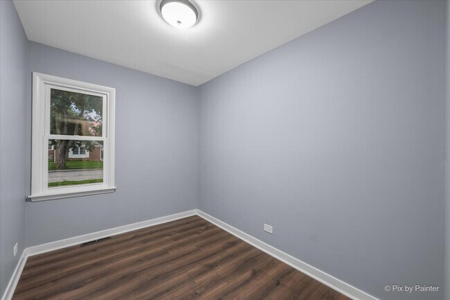 Building Photo - 1706 North Ave