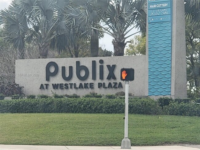 Building Photo - 5426 Pecan Dr