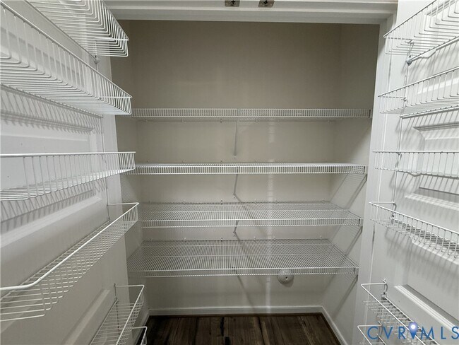 Building Photo - 4018 Tin Roof Way