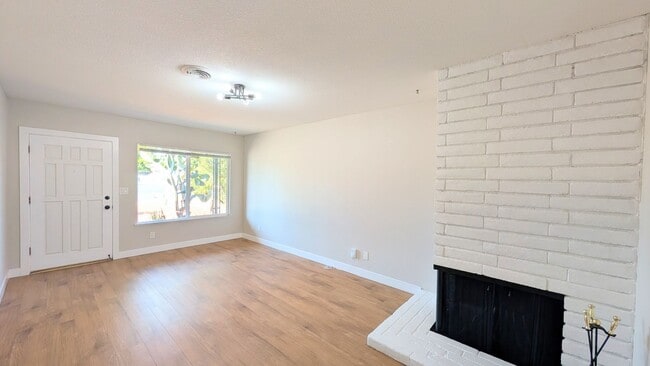 Building Photo - 2742 Edison Ave