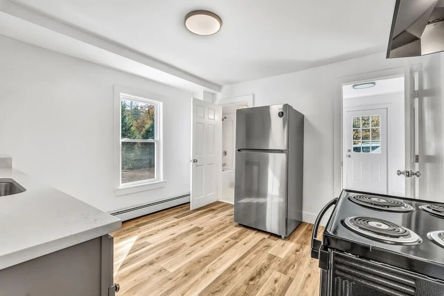 Building Photo - 151 South St