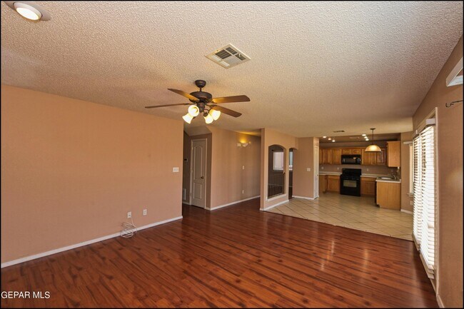 Building Photo - 452 Emerald Pass Ave
