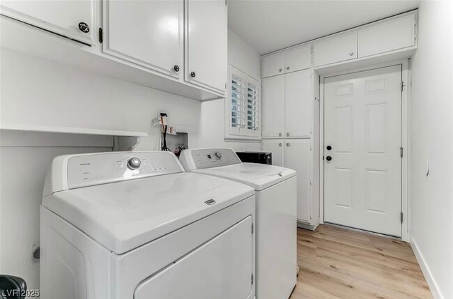 Building Photo - 4765 Monterrey Ave