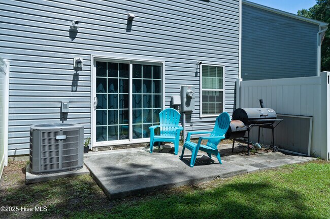 Building Photo - 306 Kenan Lp