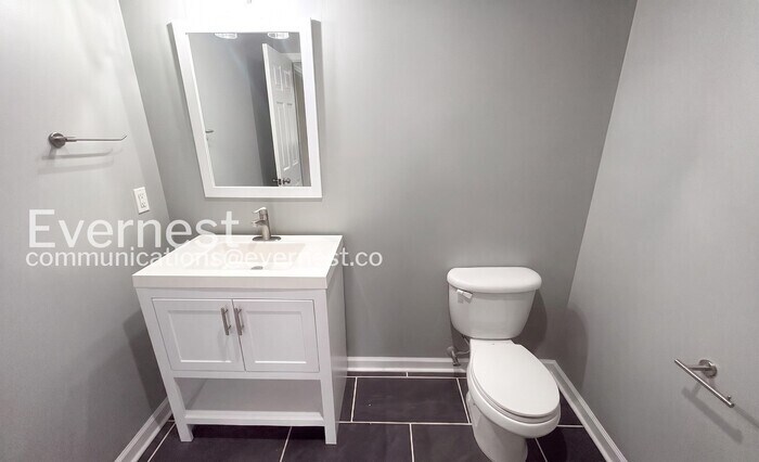 Building Photo - 112 Grey Mare St