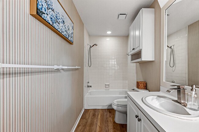 Building Photo - 150 Wisteria Walk Cir