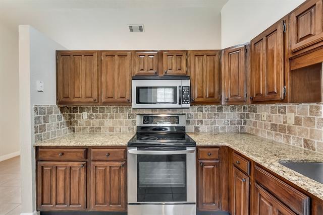 Building Photo - 1406 Collin Dr
