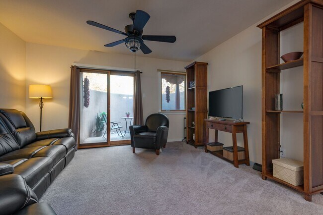 Building Photo - Fully Furnished Ground Level Available Now!