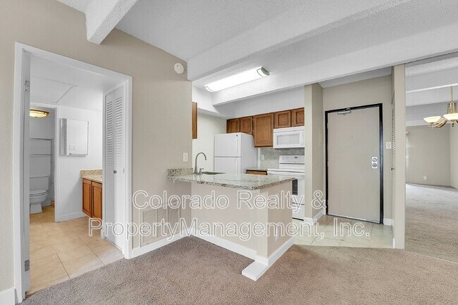 Building Photo - 777 N Washington St