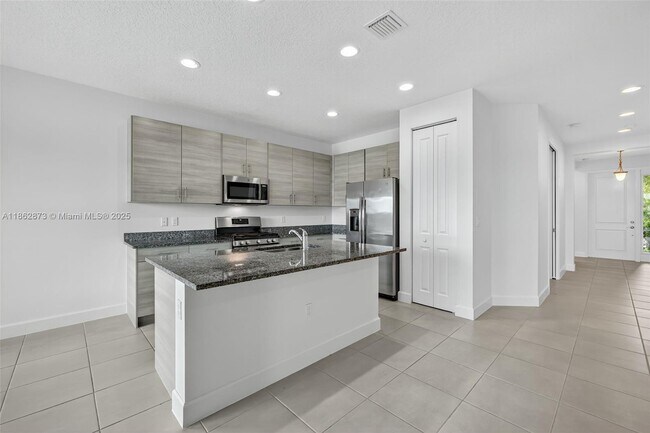 Building Photo - 11396 SW Willow Ln