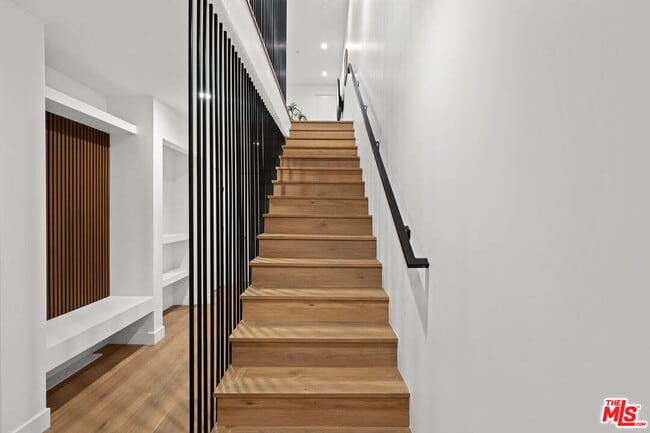 Building Photo - 841 N McCadden Pl