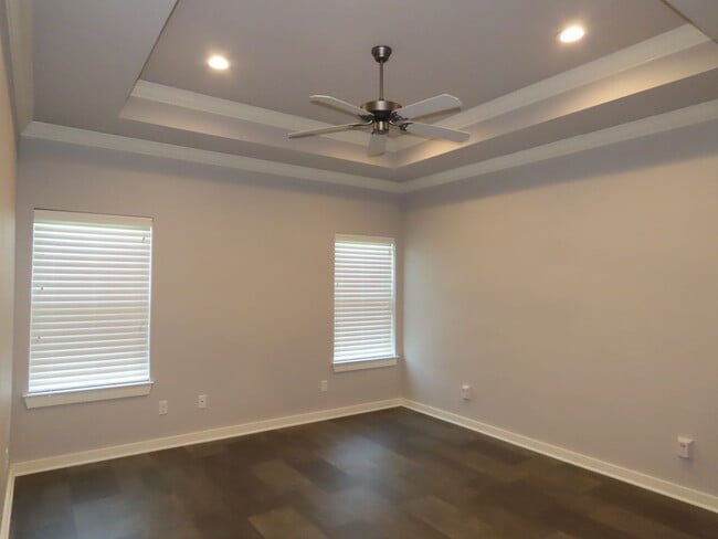 Building Photo - Beautiful 3 Bedroom, 2 Bath Home in South ...