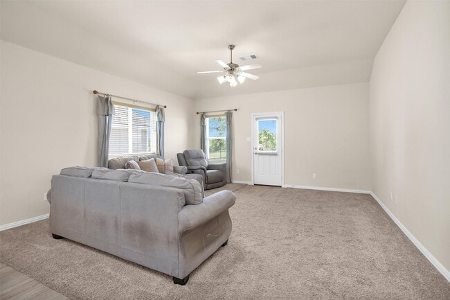 Building Photo - 223 Shoreview Dr