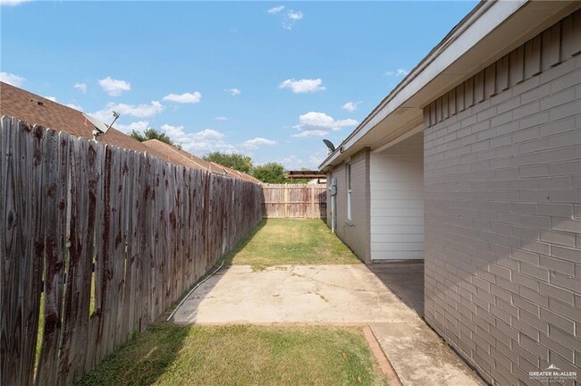 Building Photo - 2120 Grambling Ave