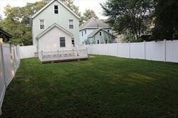 Building Photo - 37 Lindsay St