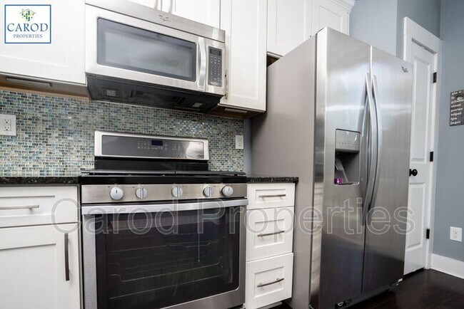 Building Photo - 3840 Willow Green Pl