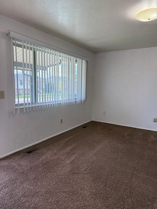 Building Photo - 29 S 1450 W