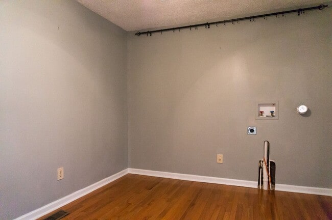 Building Photo - Charming Townhouse in Arden with Swimming ...