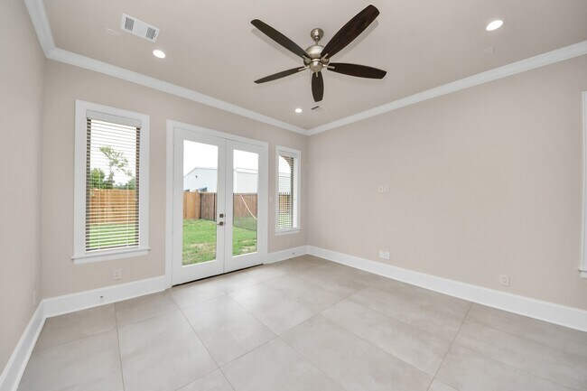 Building Photo - 6320 Milwee St