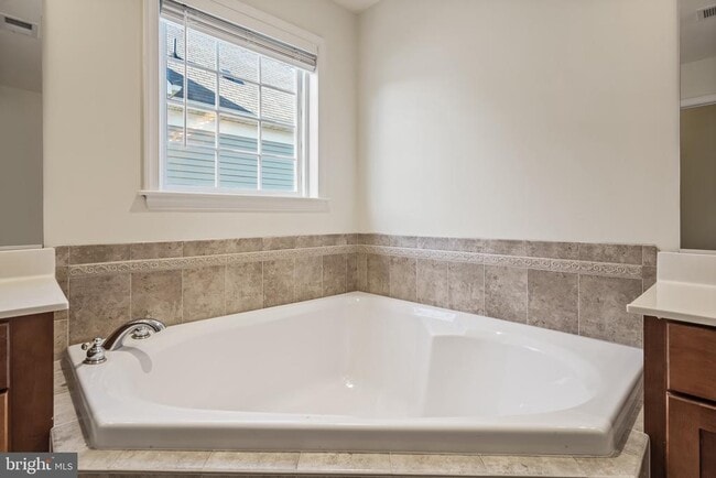 Building Photo - 41980 Ural Dr