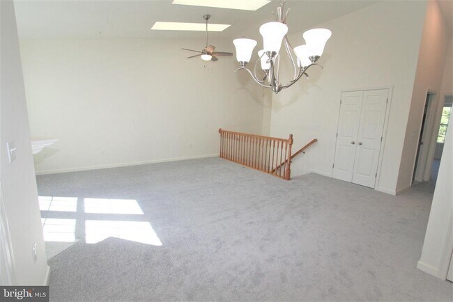 Building Photo - 14225 Jib St