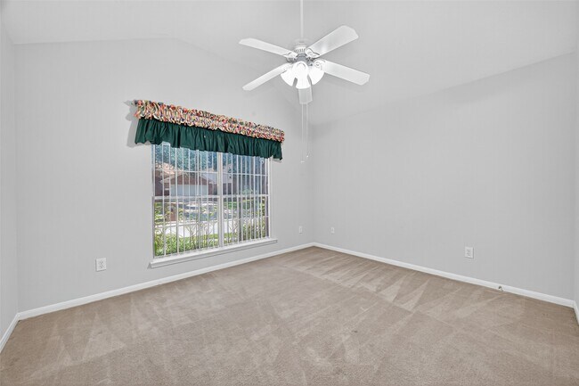 Building Photo - 14007 Hillingdale Ln