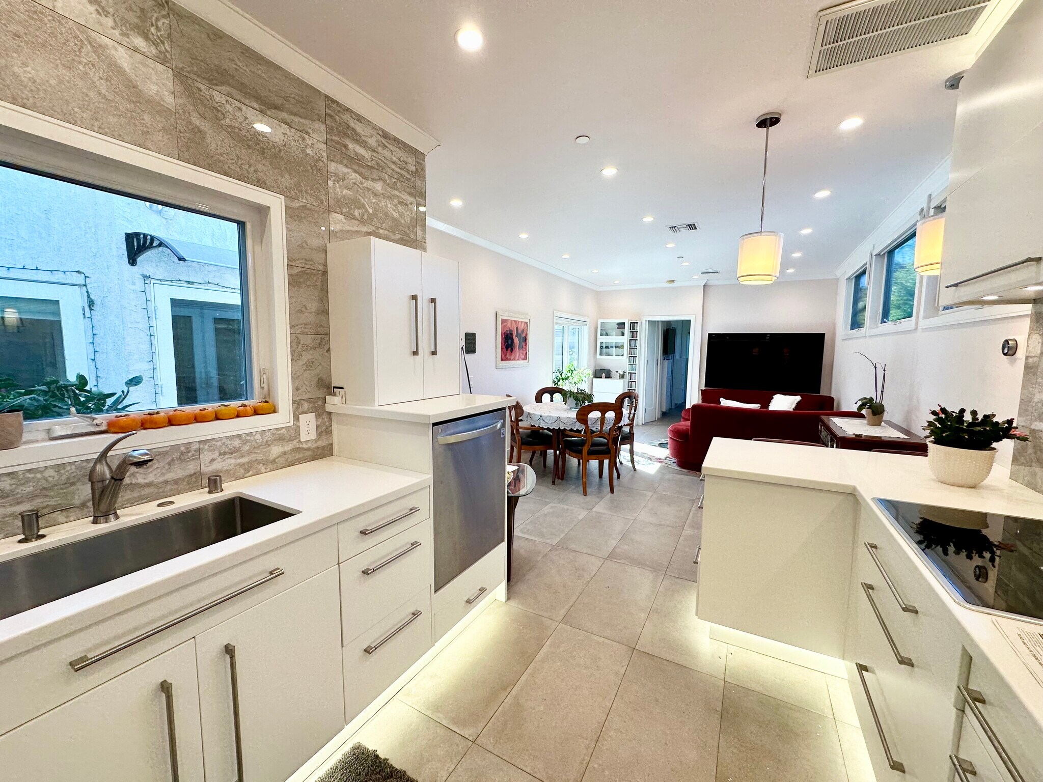 Building Photo - 2315 24th St