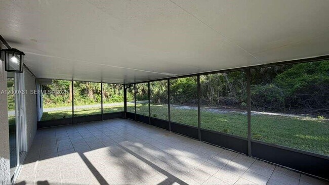 Building Photo - 1498 Beche St SE