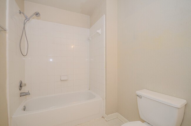 Building Photo - 11711 Wainscot Ct