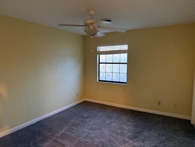 Building Photo - Maryville 37803 - 3 bedroom condo with bonus room - Call Troy Adams (865) 233-6949