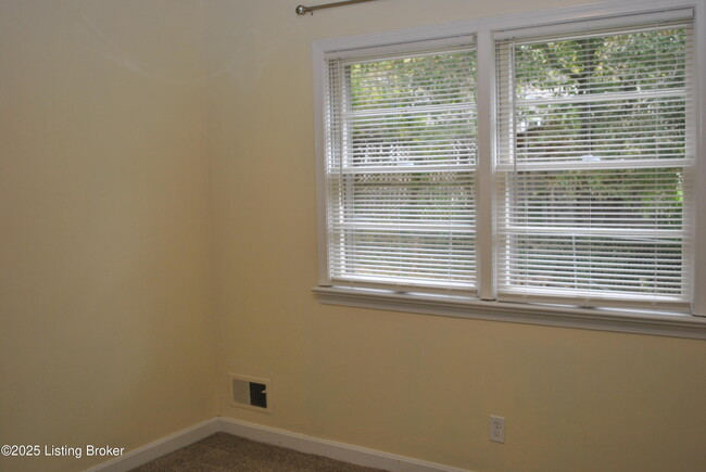 Building Photo - 12011 Brookmoor Dr