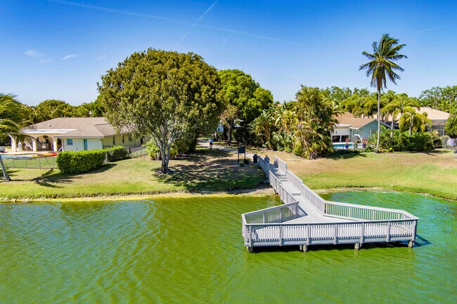 Building Photo - 4545 Brandywine Dr