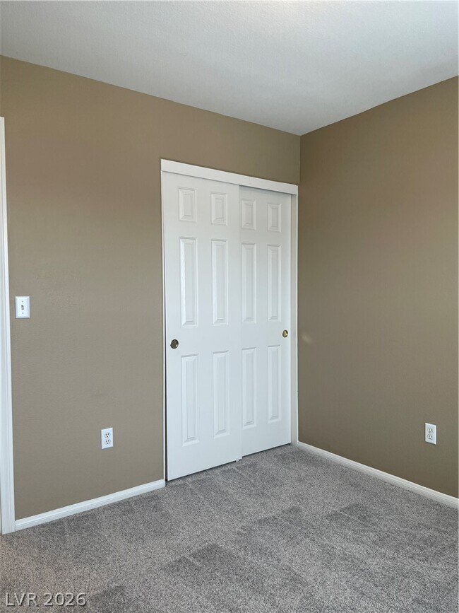 Building Photo - 3590 Laguna Veneta Ave