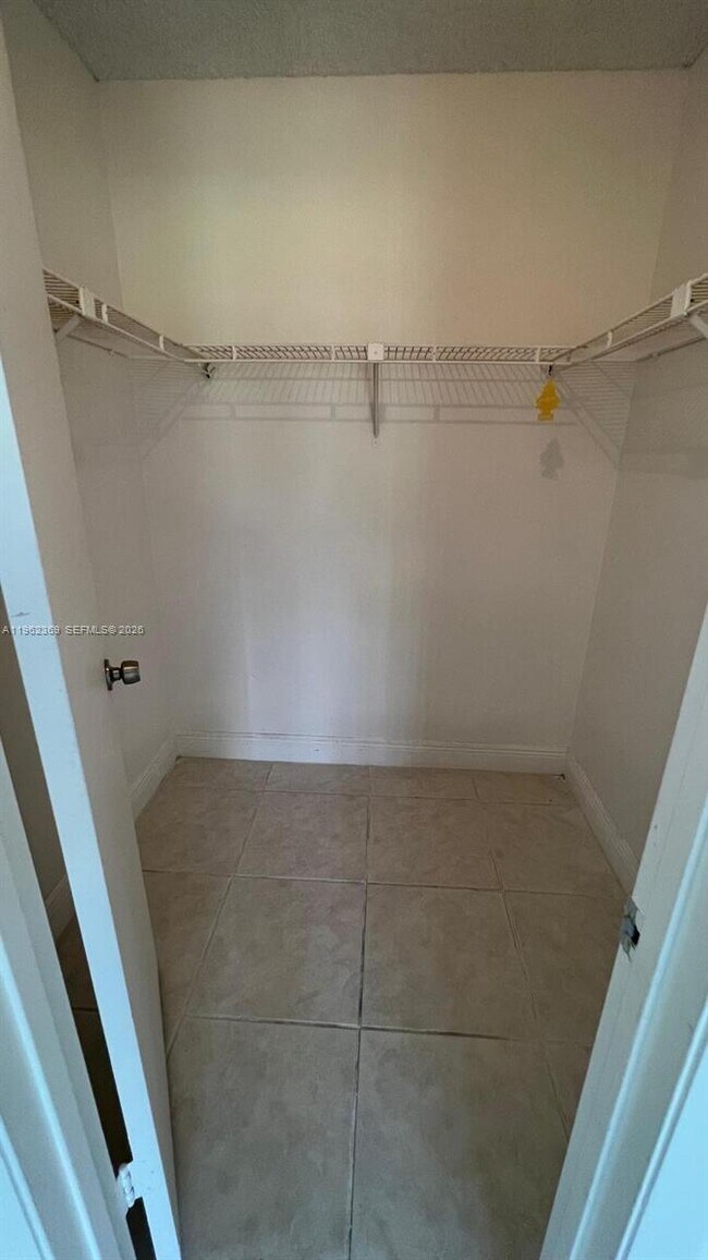 Building Photo - 5200 NW 31st Ave