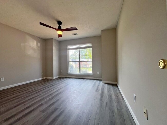 Building Photo - 1680 Racquet Club Cir NW