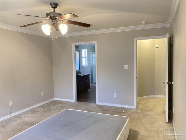 Building Photo - 8770 Kennedy Dr