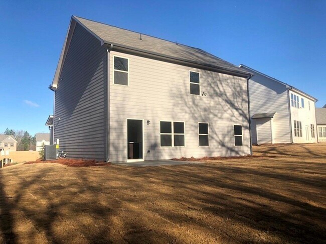 Building Photo - 221 Winterset Cir
