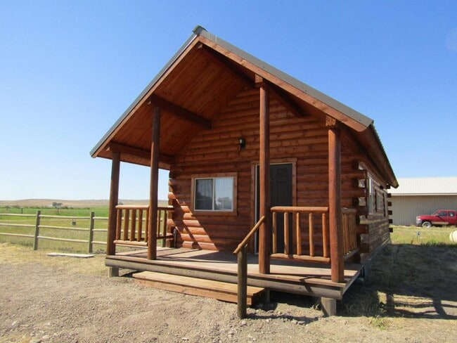Building Photo - 517 MT-200