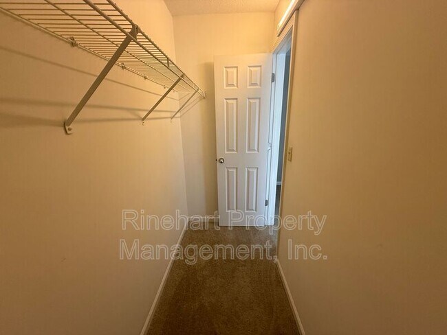 Building Photo - 760 Tavern Ct