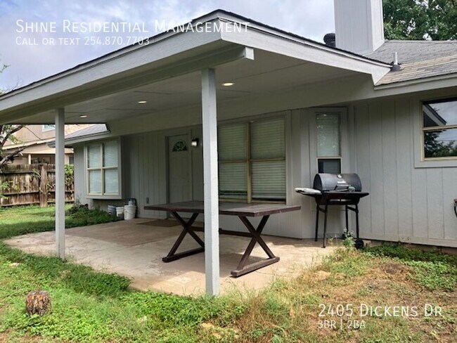 Building Photo - 2405 Dickens Dr