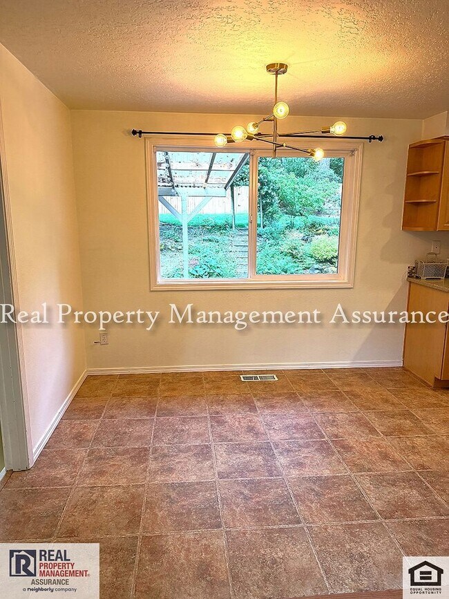 Building Photo - 3260 Arbor Dr